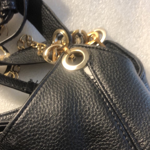 Michael Korea black purse. - Picture 8 of 16